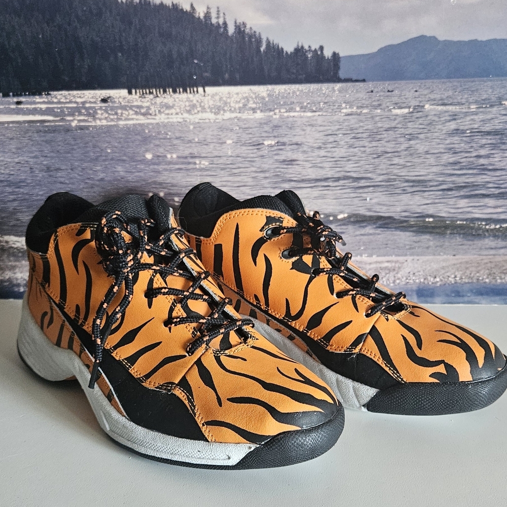 NWOT TCG Tiger Print Athletic Shoes